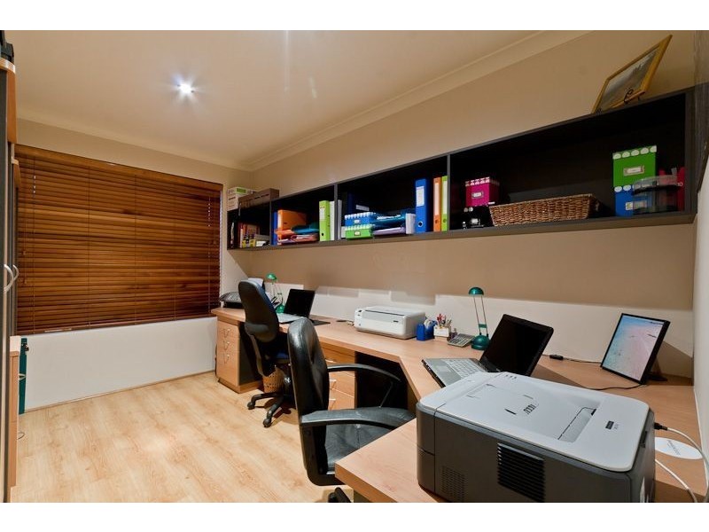 35 Kingston Place, Kardinya WA 6163