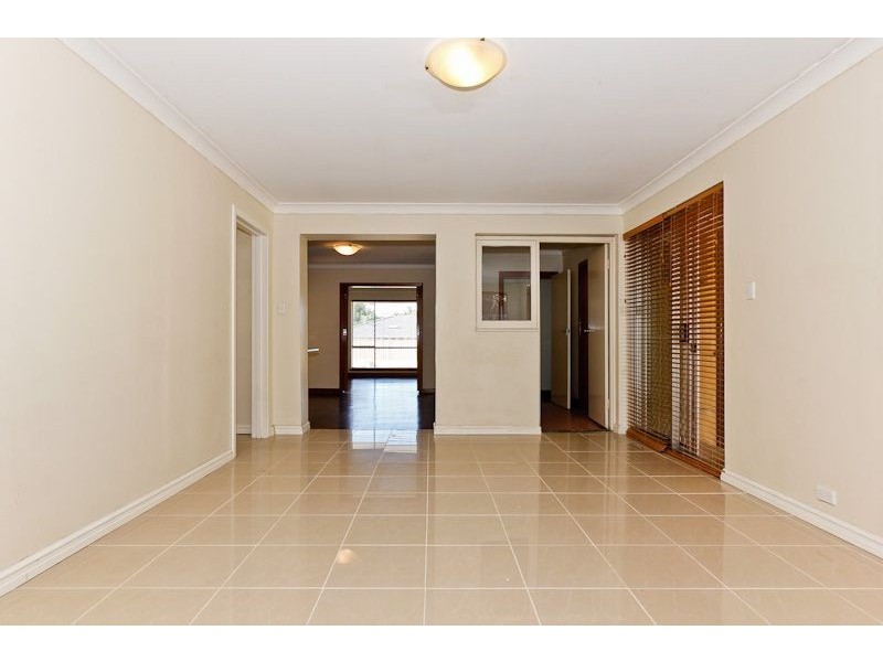 1 Pagneil Court, Hamilton Hill WA 6163