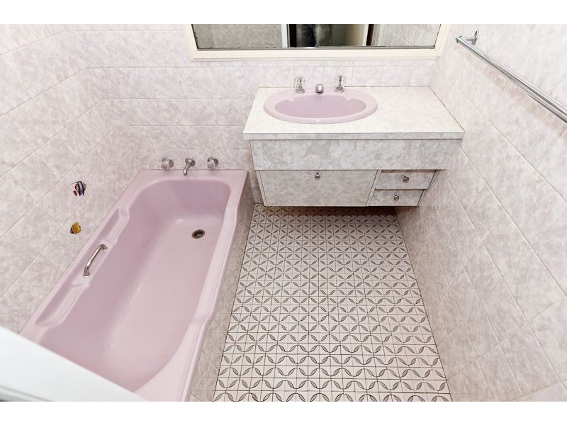 1 Pagneil Court, Hamilton Hill WA 6163