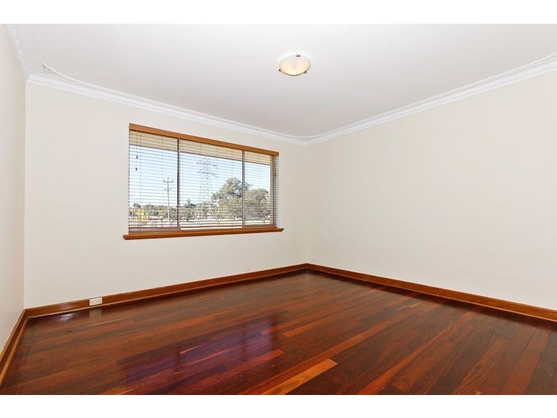 1 Pagneil Court, Hamilton Hill WA 6163