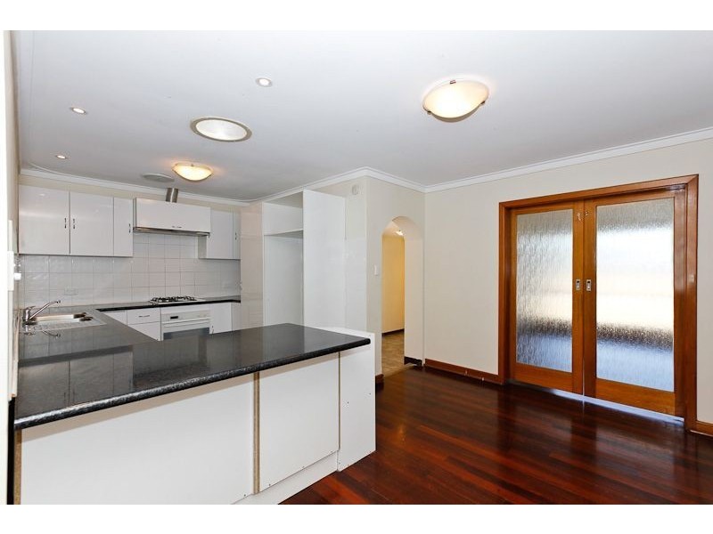 1 Pagneil Court, Hamilton Hill WA 6163