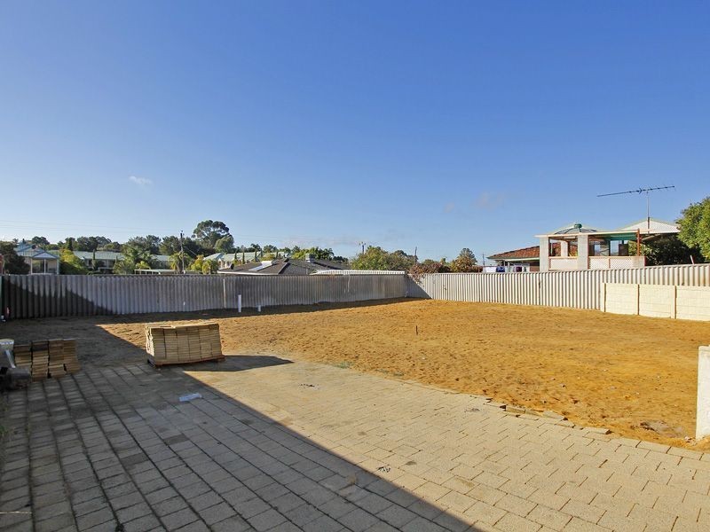 2/10 Davies Crescent, Kardinya WA 6163