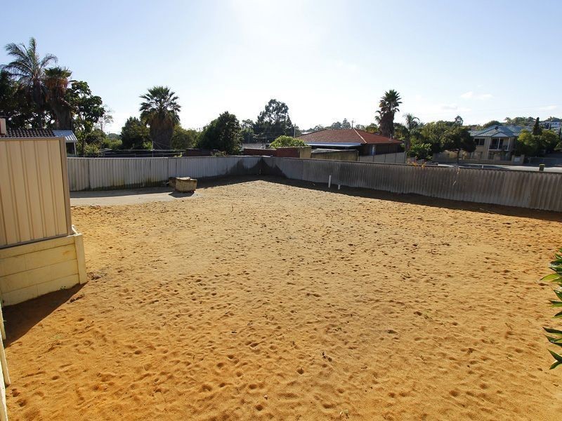 2/10 Davies Crescent, Kardinya WA 6163