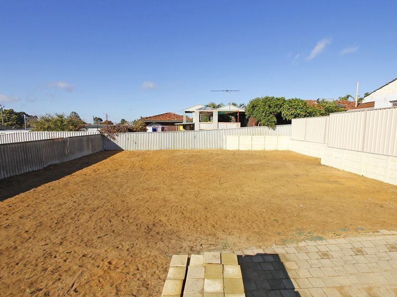 2/10 Davies Crescent, Kardinya WA 6163