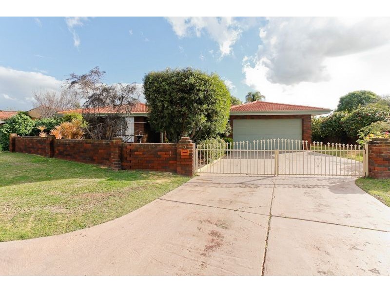 3 Bagot Court, Leeming WA 6149