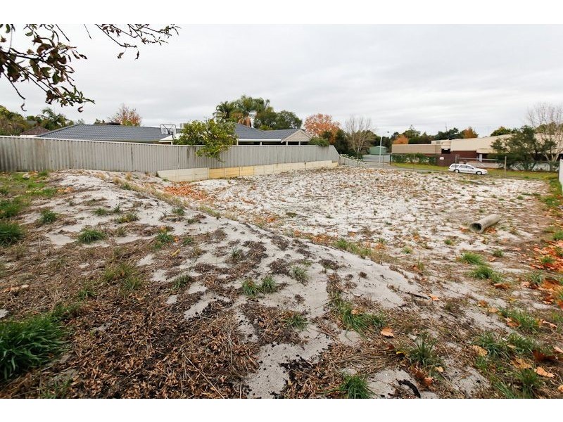 7 Merrifield Circle, Leeming WA 6149