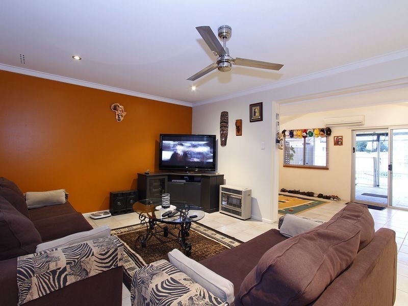 52 McBeth Way, Kardinya WA 6163