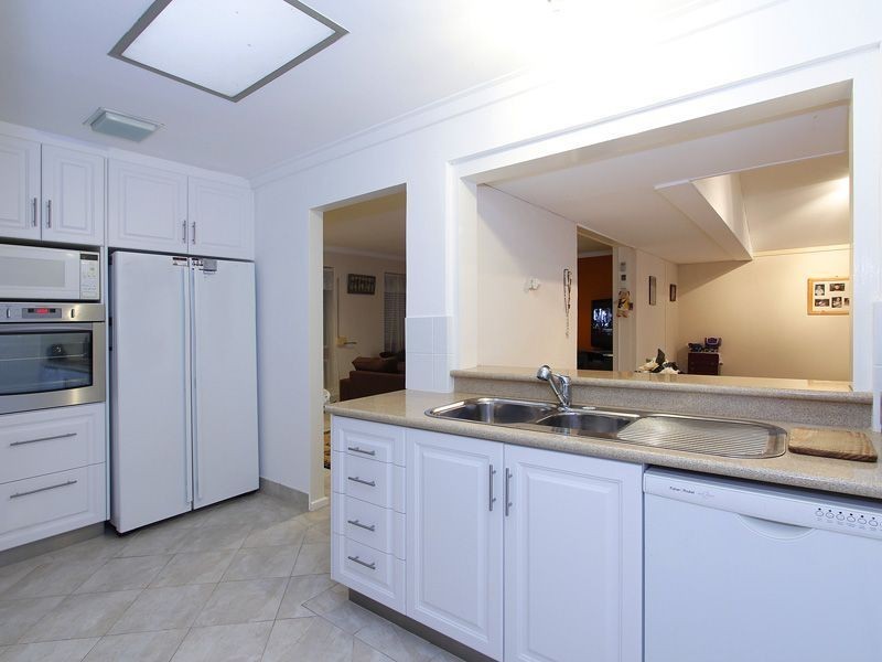 52 McBeth Way, Kardinya WA 6163