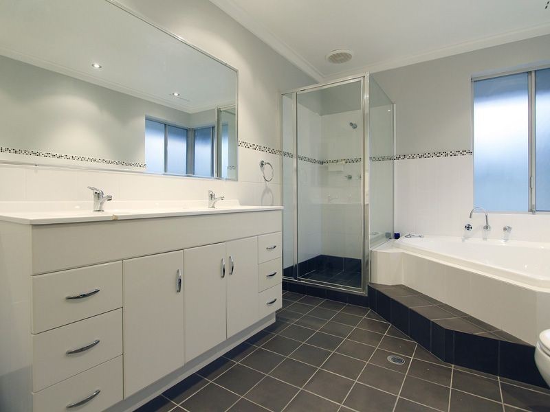 52 McBeth Way, Kardinya WA 6163