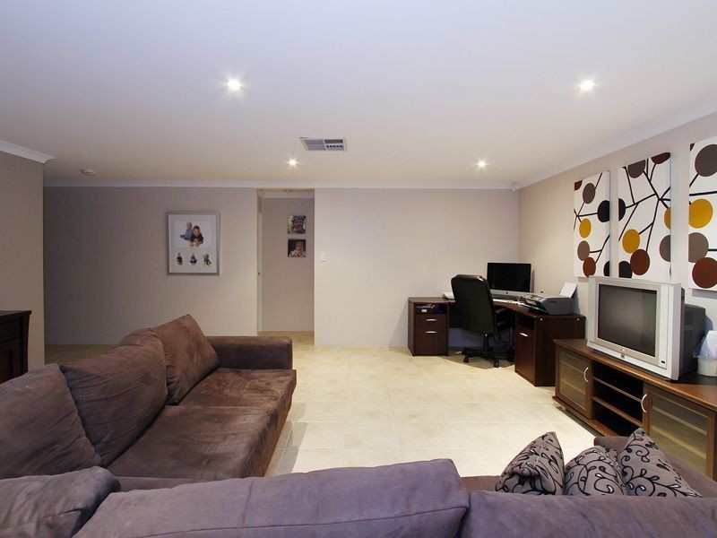 23 Annois Road, Bibra Lake WA 6163