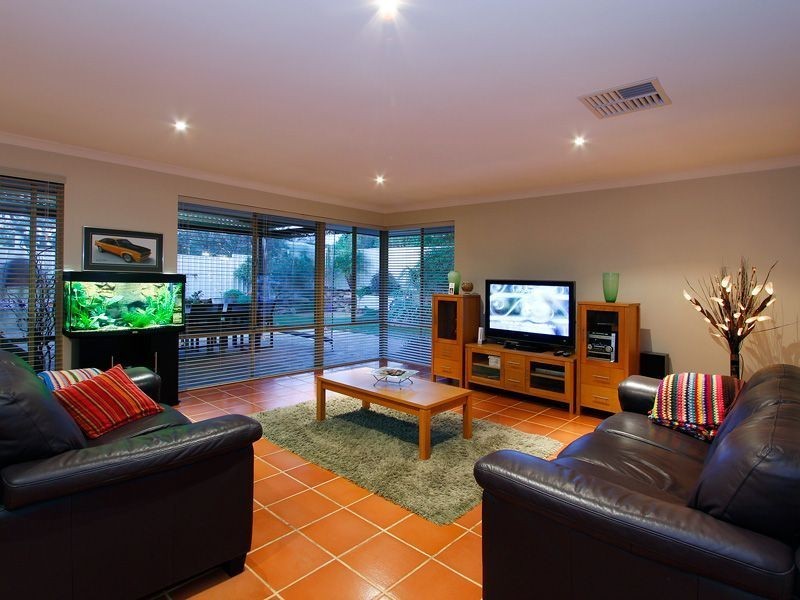 10 Jarman Close, Kardinya WA 6163