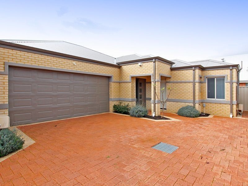 4/5 Oak Street, Cannington WA 6107