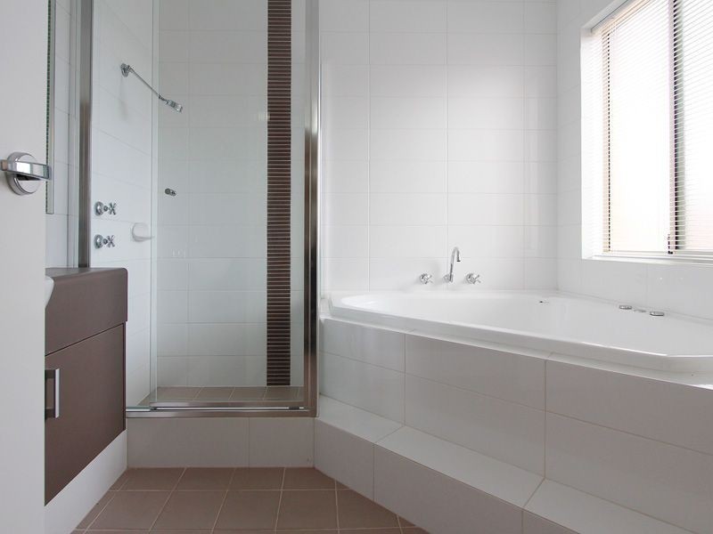 4/5 Oak Street, Cannington WA 6107