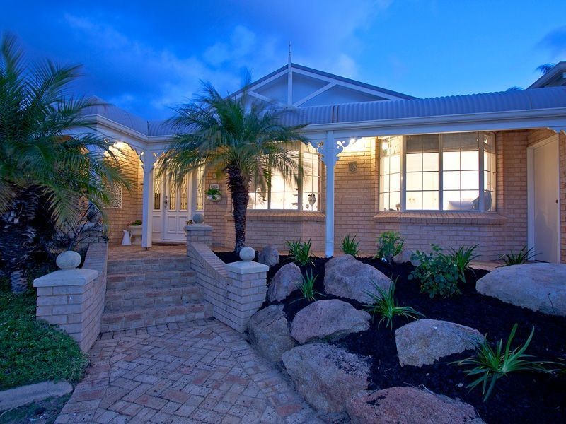 1 Clifton Court, Kardinya WA 6163
