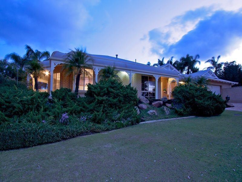 1 Clifton Court, Kardinya WA 6163