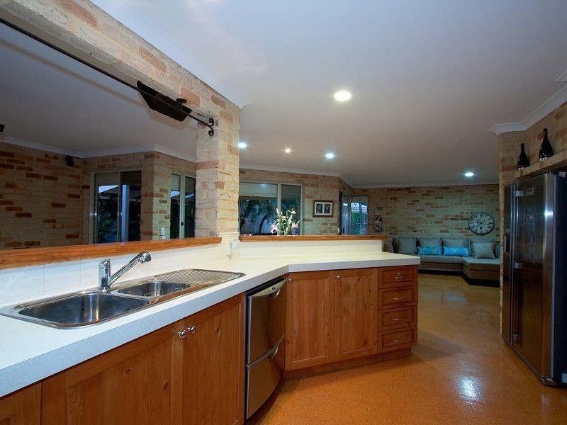 1 Clifton Court, Kardinya WA 6163