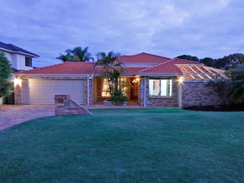 23 McMahon Way, Kardinya WA 6163