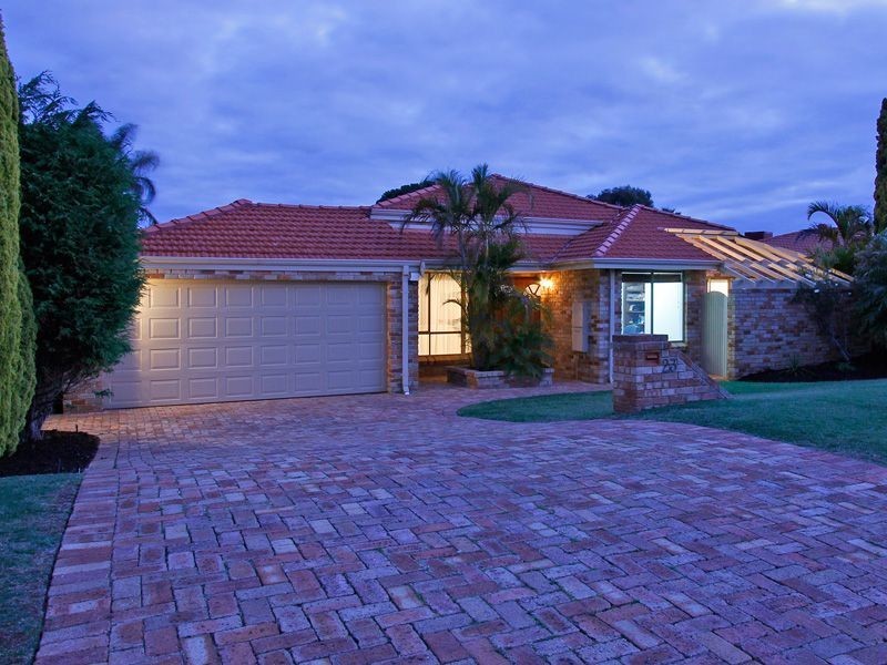 23 McMahon Way, Kardinya WA 6163
