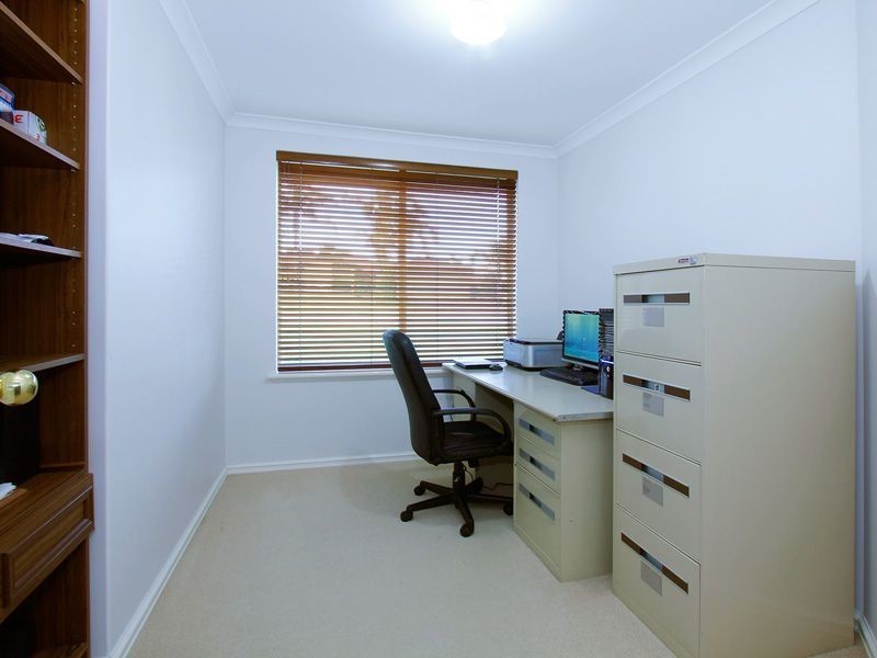 23 McMahon Way, Kardinya WA 6163