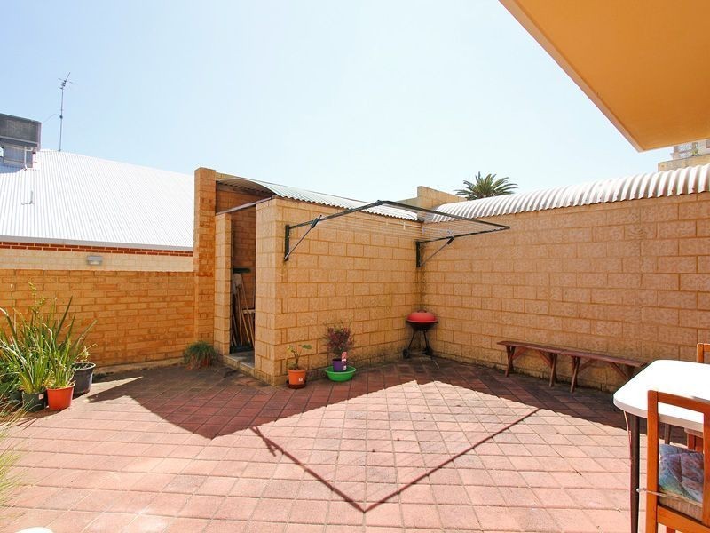 6/14 Boyd Crescent, Hamilton Hill WA 6163