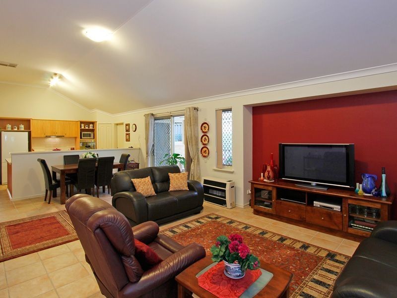 16 Welby Place, Myaree WA 6154