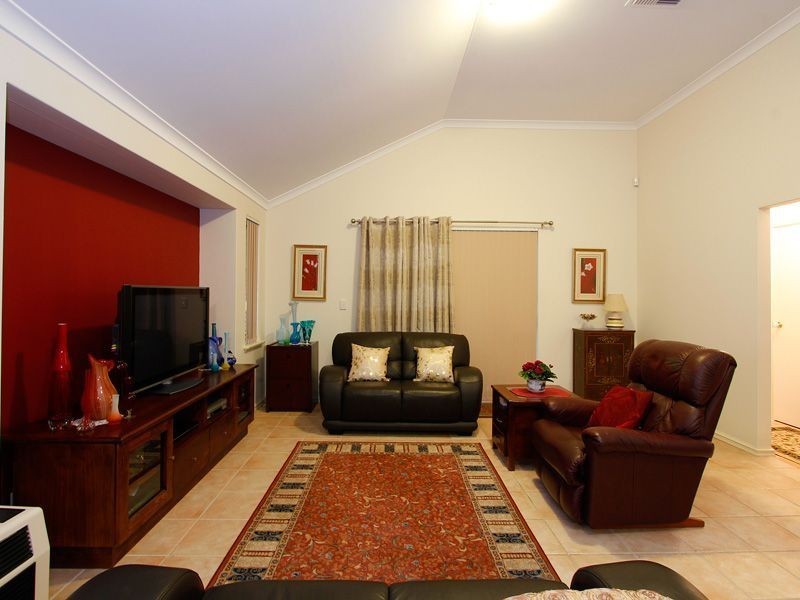 16 Welby Place, Myaree WA 6154