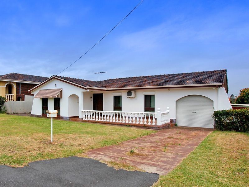 76 Winterfold Road, Samson WA 6163