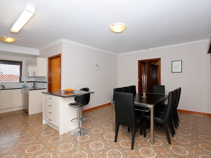 76 Winterfold Road, Samson WA 6163