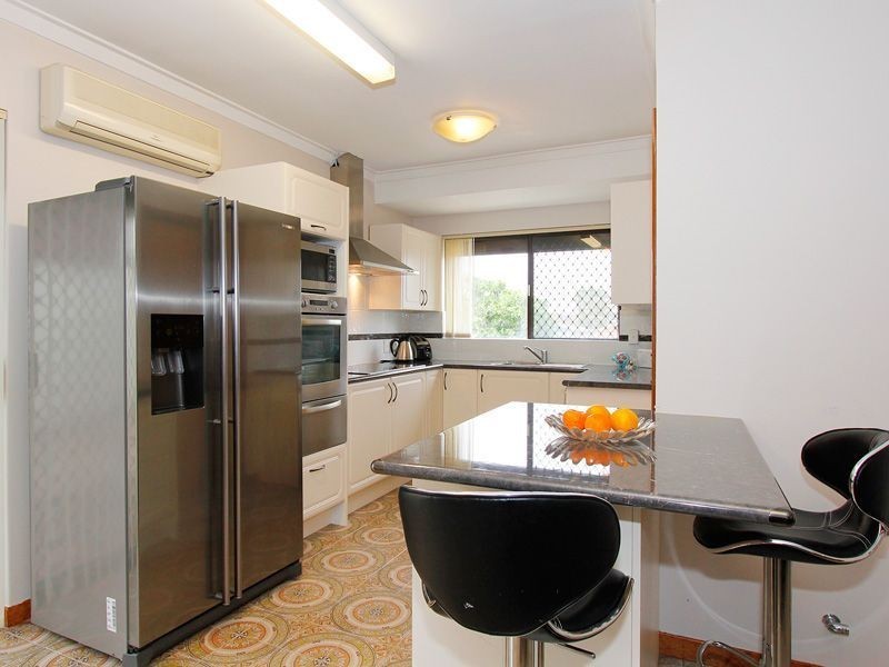 76 Winterfold Road, Samson WA 6163