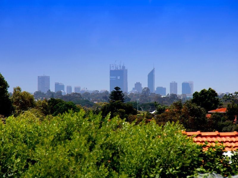 9 Yates Court, North Lake WA 6163