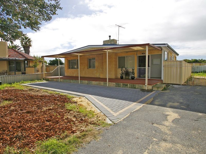 10 Perdita Way, Coolbellup WA 6163