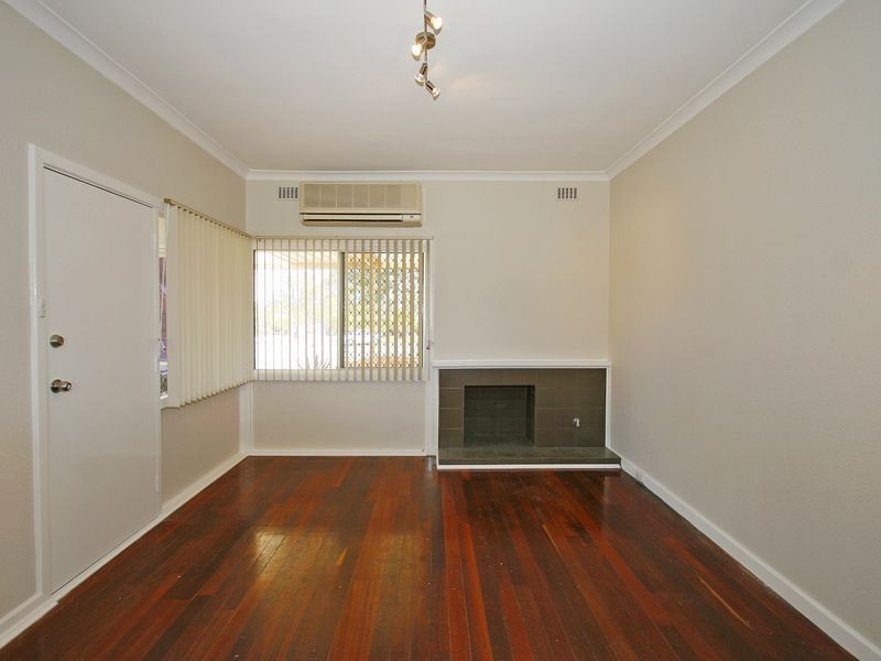 10 Perdita Way, Coolbellup WA 6163