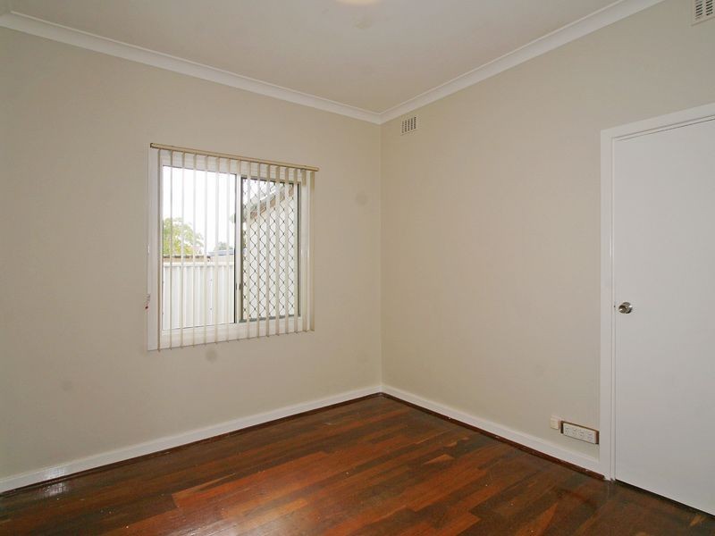 10 Perdita Way, Coolbellup WA 6163