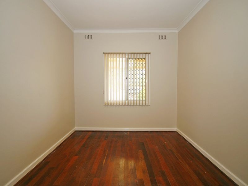 10 Perdita Way, Coolbellup WA 6163