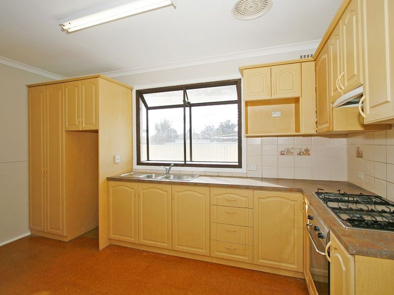 10 Perdita Way, Coolbellup WA 6163