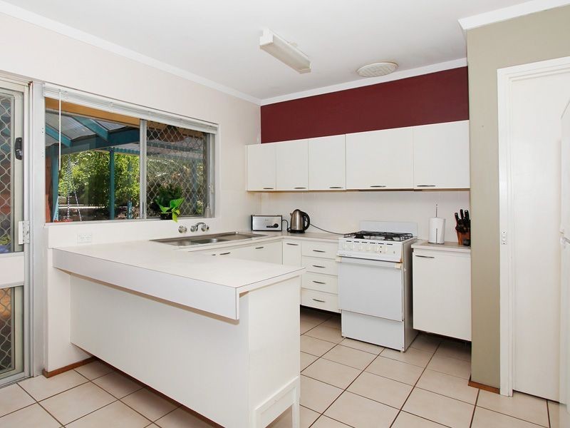 74 Davies Crescent, Kardinya WA 6163
