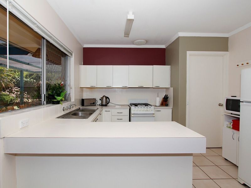 74 Davies Crescent, Kardinya WA 6163