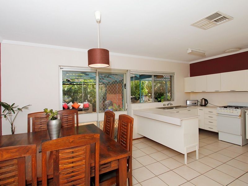 74 Davies Crescent, Kardinya WA 6163