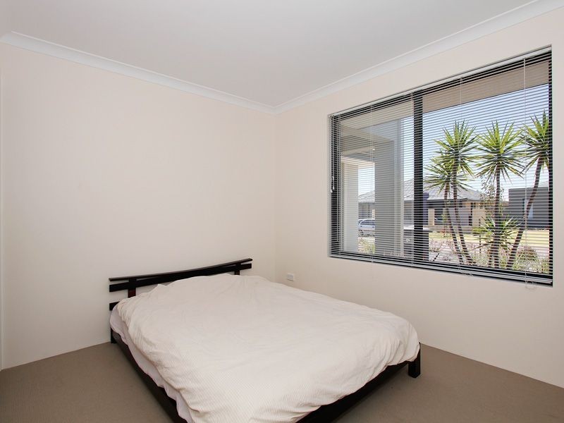 1 Teocote Crescent, Aubin Grove WA 6164