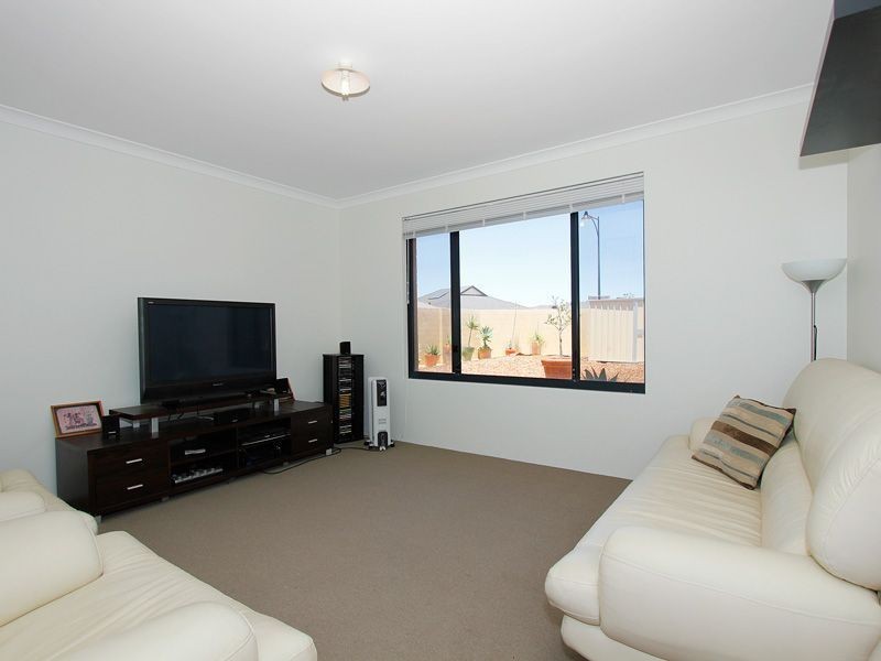 1 Teocote Crescent, Aubin Grove WA 6164