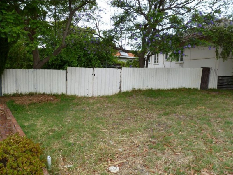 357 South Street, Hilton WA 6163