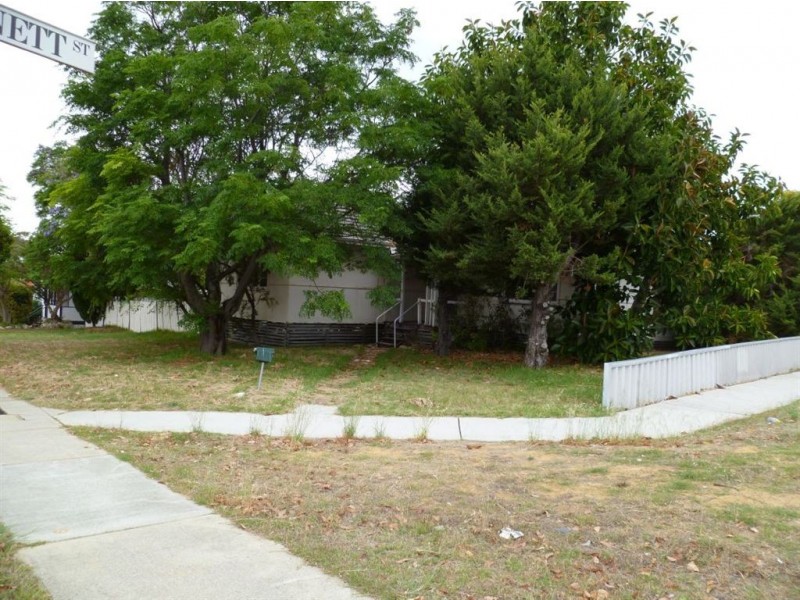 357 South Street, Hilton WA 6163