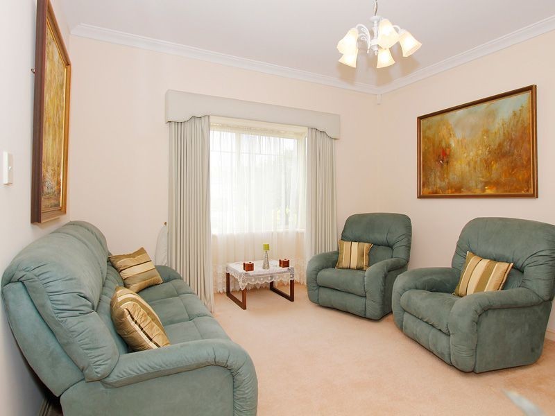 B/1 Bridges Road, Melville WA 6156