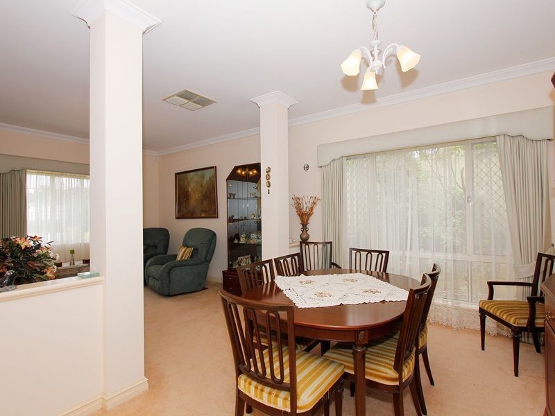 B/1 Bridges Road, Melville WA 6156