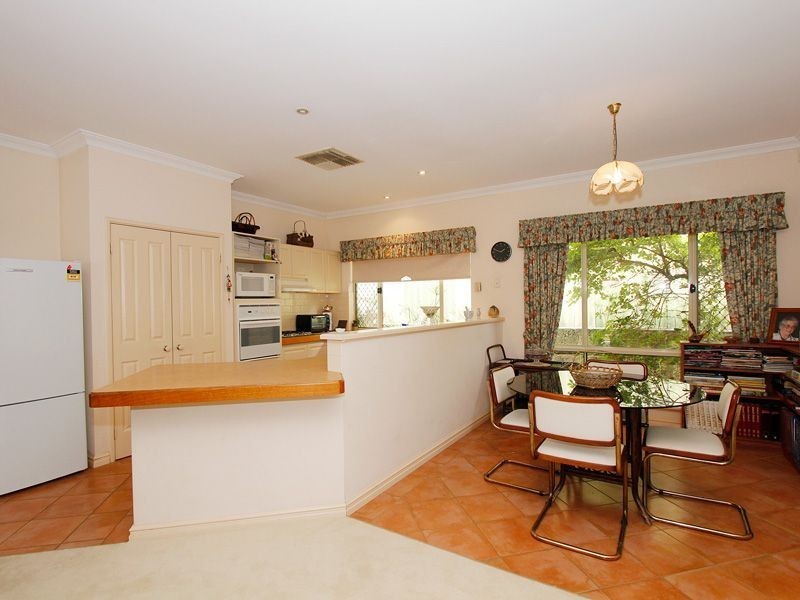 B/1 Bridges Road, Melville WA 6156