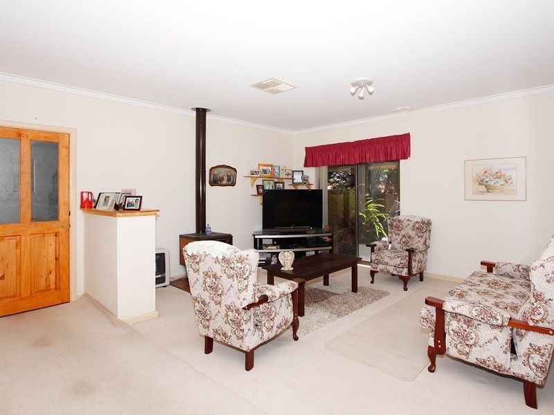 17 Bellairs Road, Kardinya WA 6163
