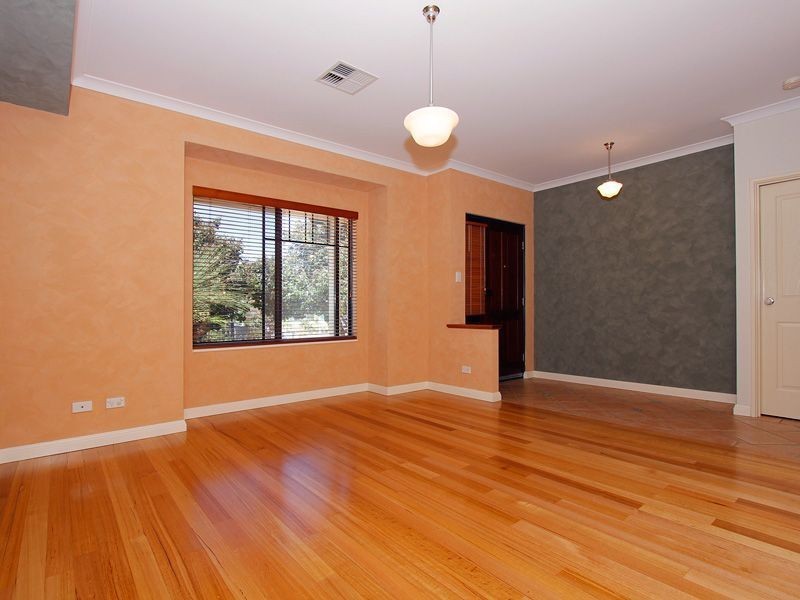 4 Cohn Court, Willagee WA 6156