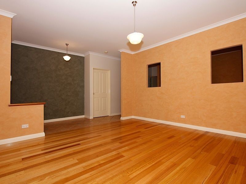 4 Cohn Court, Willagee WA 6156