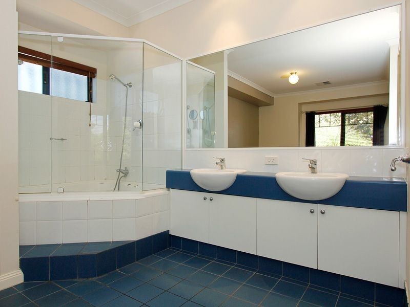 4 Cohn Court, Willagee WA 6156