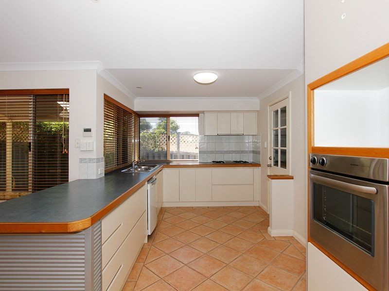 4 Cohn Court, Willagee WA 6156